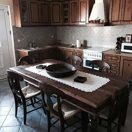 Amarynthos Guest House بيت للعطل *